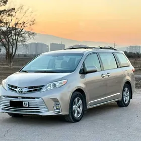 Toyota Sienna 2017