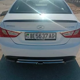 Hyundai Sonata 2011