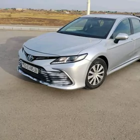 Toyota Camry Hybrid 2022