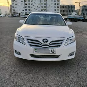 Toyota Camry 2011