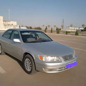 Toyota Camry 2001