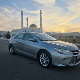 Toyota Camry 2016