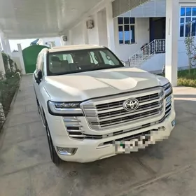 Toyota Land Cruiser 2023