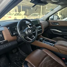 Nissan Pathfinder 2023