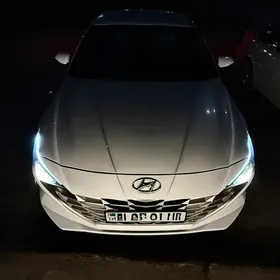 Hyundai Elantra 2021