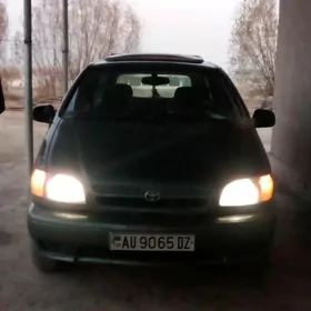 Toyota Sienna 2000