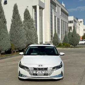 Hyundai Elantra 2021