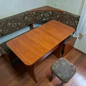 Кухонный стол