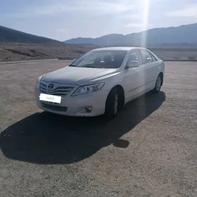 Toyota Camry 2011