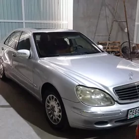 Mercedes-Benz S-Class 2000
