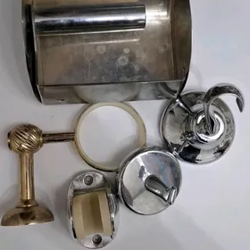 ДЕРЖАТЕЛИ ДЛЯ ВАННОЙ