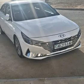 Hyundai Elantra 2021