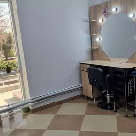 Работа в салоне