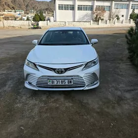 Toyota Camry 2018