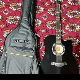 ULY RAZMER GITARA ГИТАРА