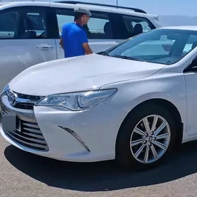 Toyota Camry 2017