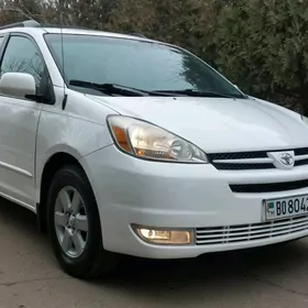 Toyota Sienna 2004