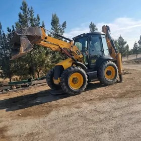 ЭКСКАВАТОР РАБОТА