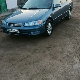 Toyota Camry 2000