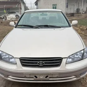 Toyota Camry 2001