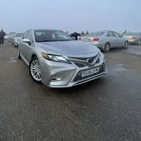 Toyota Camry 2020