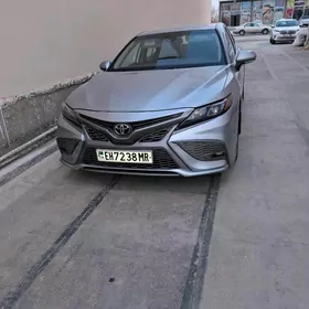 Toyota Camry 2022