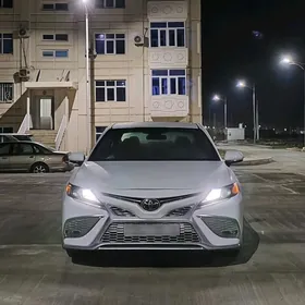 Toyota Camry 2020