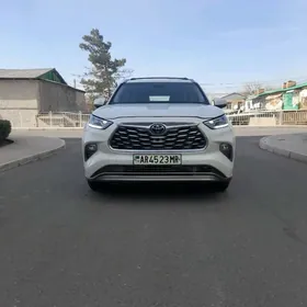 Toyota Highlander 2023