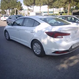 Hyundai Elantra 2019