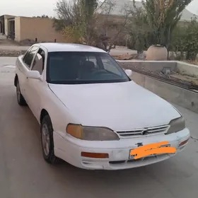 Toyota Camry 1990