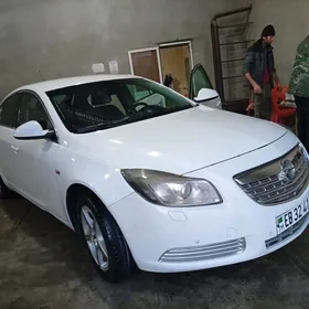 Opel Insignia 2011