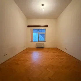 Продаю 4 ком Подвойского