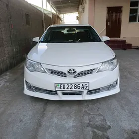 Toyota Camry 2014