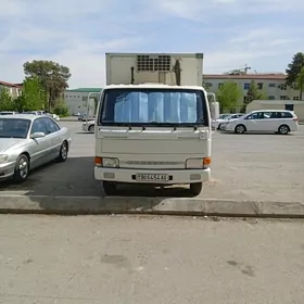 Mitsubishi Canter 1993
