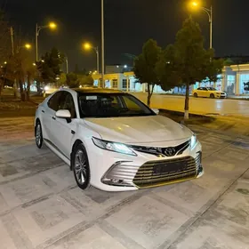 Toyota Camry 2023