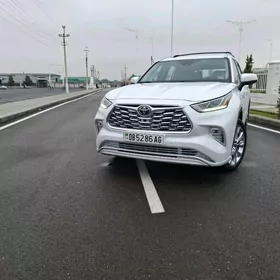 Toyota Highlander 2020