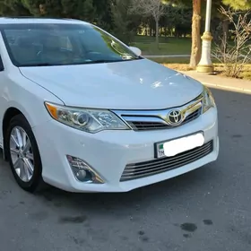 Toyota Camry 2011