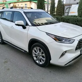 Toyota Highlander 2023