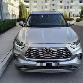 Toyota Highlander 2023