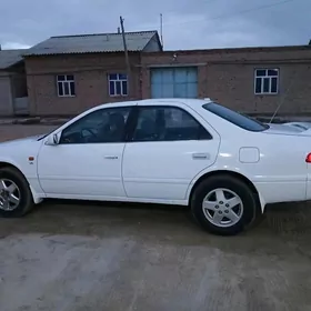 Toyota Camry 2001