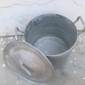 алюминиевая кастрюля