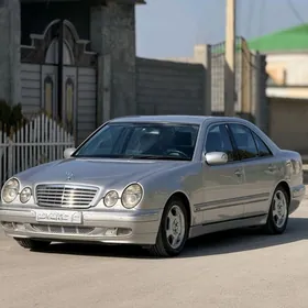 Mercedes-Benz E320 2000