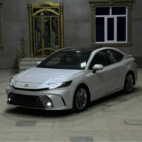 Toyota Camry 2025