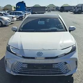 Toyota Camry 2025