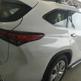 Toyota Highlander 2022