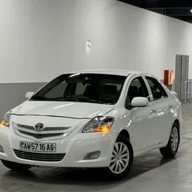 Toyota Yaris 2013