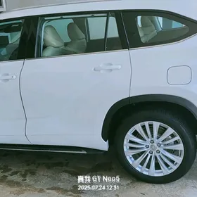 Toyota Highlander 2021