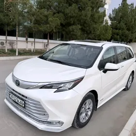 Toyota Sienna 2021