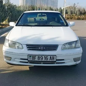 Toyota Camry 1999