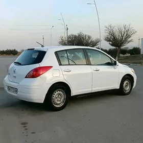 Nissan Versa 2008